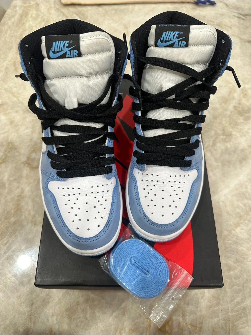 Nike Air Jordan 1 Retro High OG - White/University Blue/Black